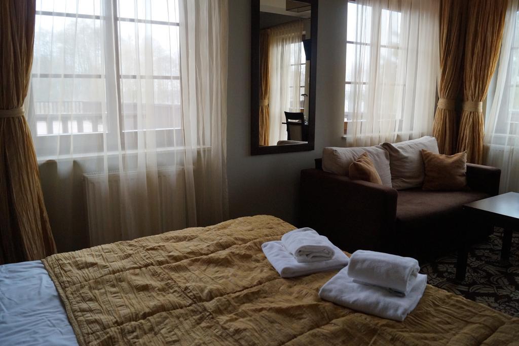 Hotel Sloneczny Brzeg Biskupiec (Olsztyn) Quarto foto